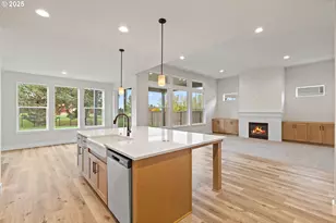 707 Magnolia Ave, Woodburn, OR 97071 - Photo 23