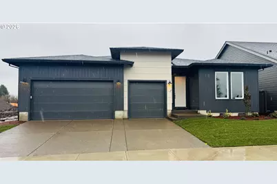 707 Magnolia Ave, Woodburn, OR 97071 - Photo 1