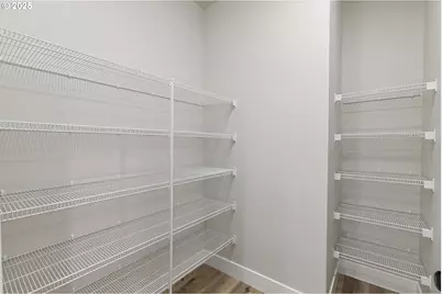 707 Magnolia Ave, Woodburn, OR 97071 - Photo 21