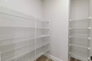 707 Magnolia Ave, Woodburn, OR 97071 - Photo 21