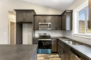 158 E H St, Vernonia, OR 97064 - Photo 9