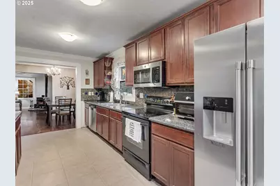 299 SW 3rd Ave, Canby, OR 97013 - Photo 7