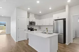 2646 V St, Springfield, OR 97477 - Photo 9