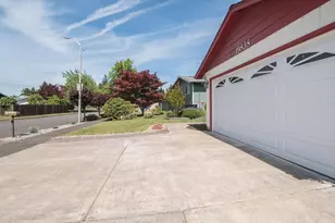 19838 NE Wasco St, Portland, OR 97230 - Photo 3