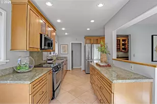 434 NW Hermosa Blvd, Portland, OR 97210 - Photo 9