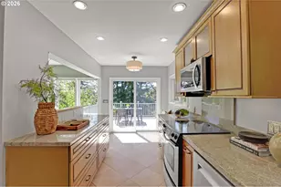 434 NW Hermosa Blvd, Portland, OR 97210 - Photo 7