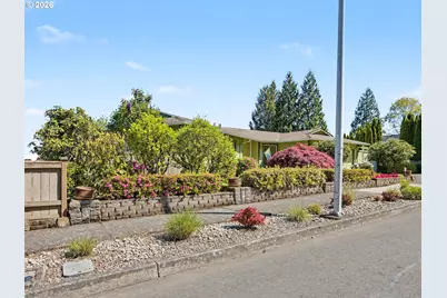 407 SW 7th St, Gresham, OR 97080 - Photo 45