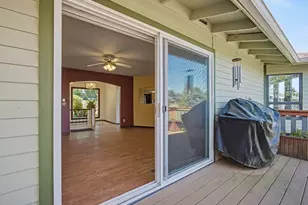 407 SW 7th St, Gresham, OR 97080 - Photo 9