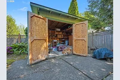 407 SW 7th St, Gresham, OR 97080 - Photo 41