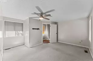 10220 SW Paulina Dr, Tualatin, OR 97062 - Photo 17