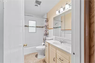 1095 W 11th St, Coquille, OR 97423 - Photo 17