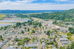 1095 W 11th St, Coquille, OR 97423 - Photo 45