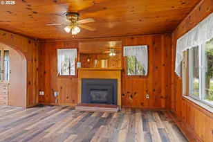 1095 W 11th St, Coquille, OR 97423 - Photo 13