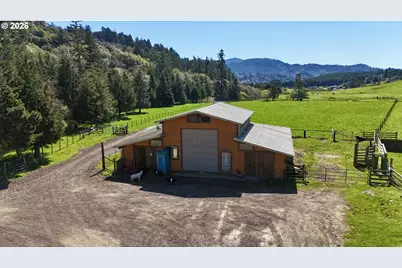 94621 N Bank Rogue River Rd, Gold Beach, OR 97444 - Photo 19