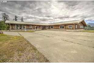 94621 N Bank Rogue River Rd, Gold Beach, OR 97444 - Photo 3