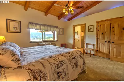 94621 N Bank Rogue River Rd, Gold Beach, OR 97444 - Photo 9