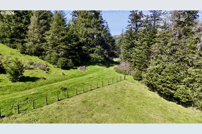 94621 N Bank Rogue River Rd, Gold Beach, OR 97444 - Photo 29