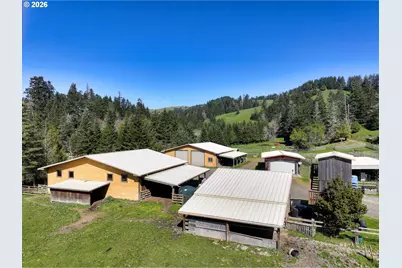94621 N Bank Rogue River Rd, Gold Beach, OR 97444 - Photo 33