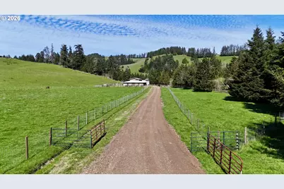 94621 N Bank Rogue River Rd, Gold Beach, OR 97444 - Photo 23