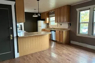 9102 NE Glisan St, Portland, OR 97220 - Photo 11