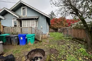 9102 NE Glisan St, Portland, OR 97220 - Photo 13