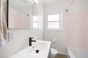 1326 SE 49th Ave, Portland, OR 97215 - Photo 9