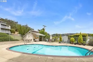 17 NW Mountain View Dr, Roseburg, OR 97471 - Photo 25