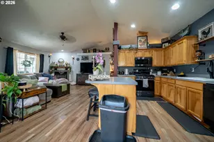 1137 SE 2nd Ave, Mill City, OR 97360 - Photo 13