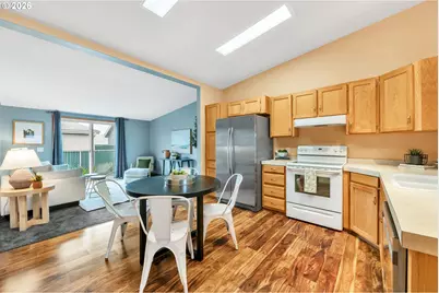 5268 Olympic Cir, Eugene, OR 97402 - Photo 5