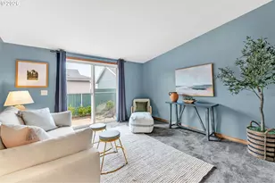 5268 Olympic Cir, Eugene, OR 97402 - Photo 9