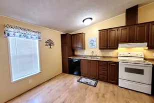 1699 N Terry St, Eugene, OR 97402 - Photo 7