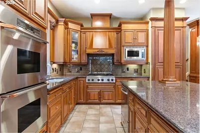 11233 SE Rimrock Dr, Happy Valley, OR 97086 - Photo 15