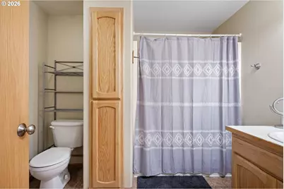 573 Creswood Dr, Creswell, OR 97426 - Photo 25