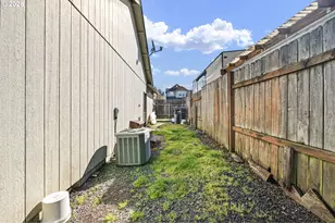 573 Creswood Dr, Creswell, OR 97426 - Photo 31