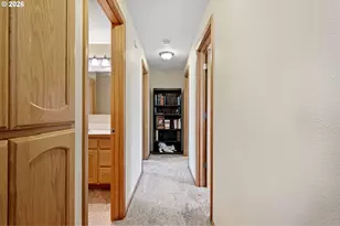 573 Creswood Dr, Creswell, OR 97426 - Photo 15