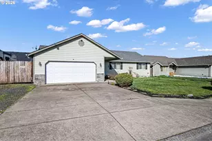 573 Creswood Dr, Creswell, OR 97426 - Photo 1