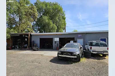 2912 W 2nd St, The Dalles, OR 97058 - Photo 3