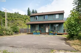 53214 McKenzie Hwy, Blue River, OR 97413 - Photo 13