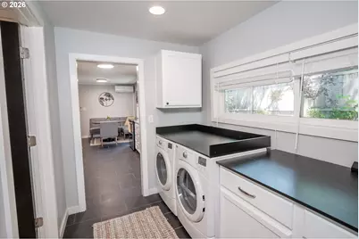 1400 W 40th Ave, Eugene, OR 97405 - Photo 11