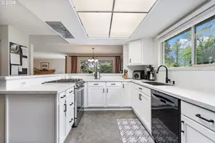 1941 Kilkenny Rd, Lake Oswego, OR 97034 - Photo 3