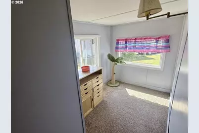 1413 Hawthorne Ave #5, Reedsport, OR 97467 - Photo 9