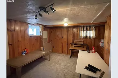 160 N Gilmore St, Heppner, OR 97836 - Photo 9