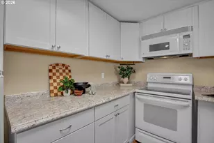 9842 SE Talbert St, Clackamas, OR 97015 - Photo 21