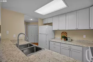 9842 SE Talbert St, Clackamas, OR 97015 - Photo 17