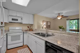 9842 SE Talbert St, Clackamas, OR 97015 - Photo 5
