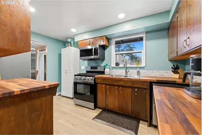 1530 SE 140th Ave, Portland, OR 97233 - Photo 11