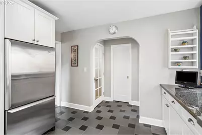 2625 SW Brae Mar Ct, Portland, OR 97201 - Photo 13