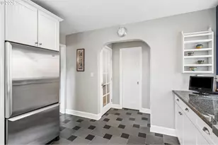 2625 SW Brae Mar Ct, Portland, OR 97201 - Photo 13