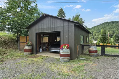 1280 N Main Ave, White Salmon, WA 98672 - Photo 37