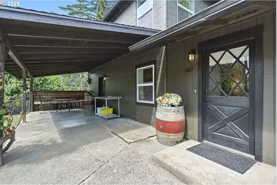 1280 N Main Ave, White Salmon, WA 98672 - Photo 7